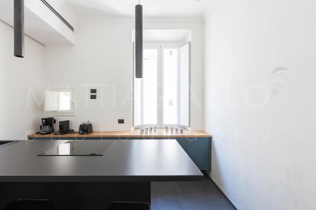 Fine Holiday's House Rom